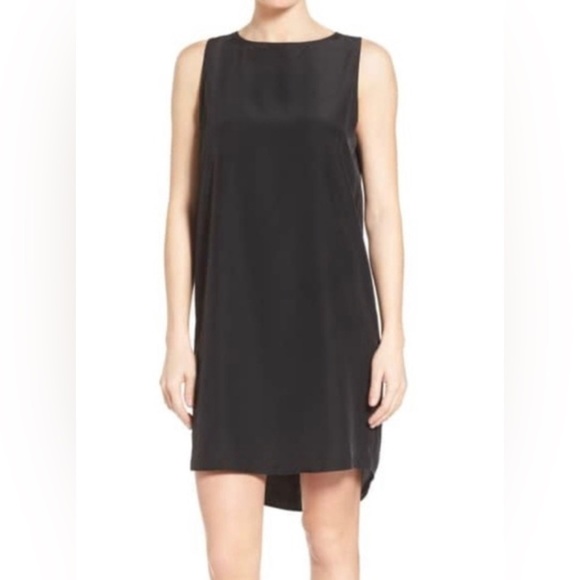 Halogen Dresses & Skirts - NWT Halogen Nordstrom Sleeveless Crepe Sheath dress Black Size Small